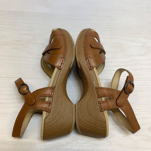 Dansko Season Sandals Camel Brown Leather Strappy Wedge Women's size 39 / 8.5 - Picture 2 of 12